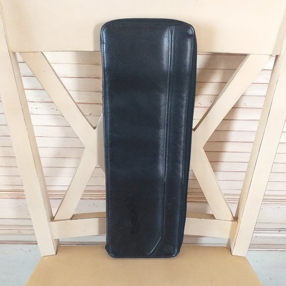 Vintage Christian Dior Neck Tie Travel Case with Zipper in Very Good Condition - Picture 10 of 10